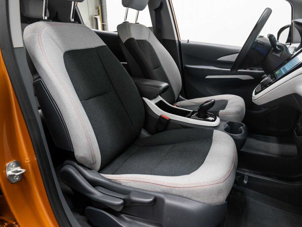 Купить Chevrolet Bolt с пробегом. Фото: #7