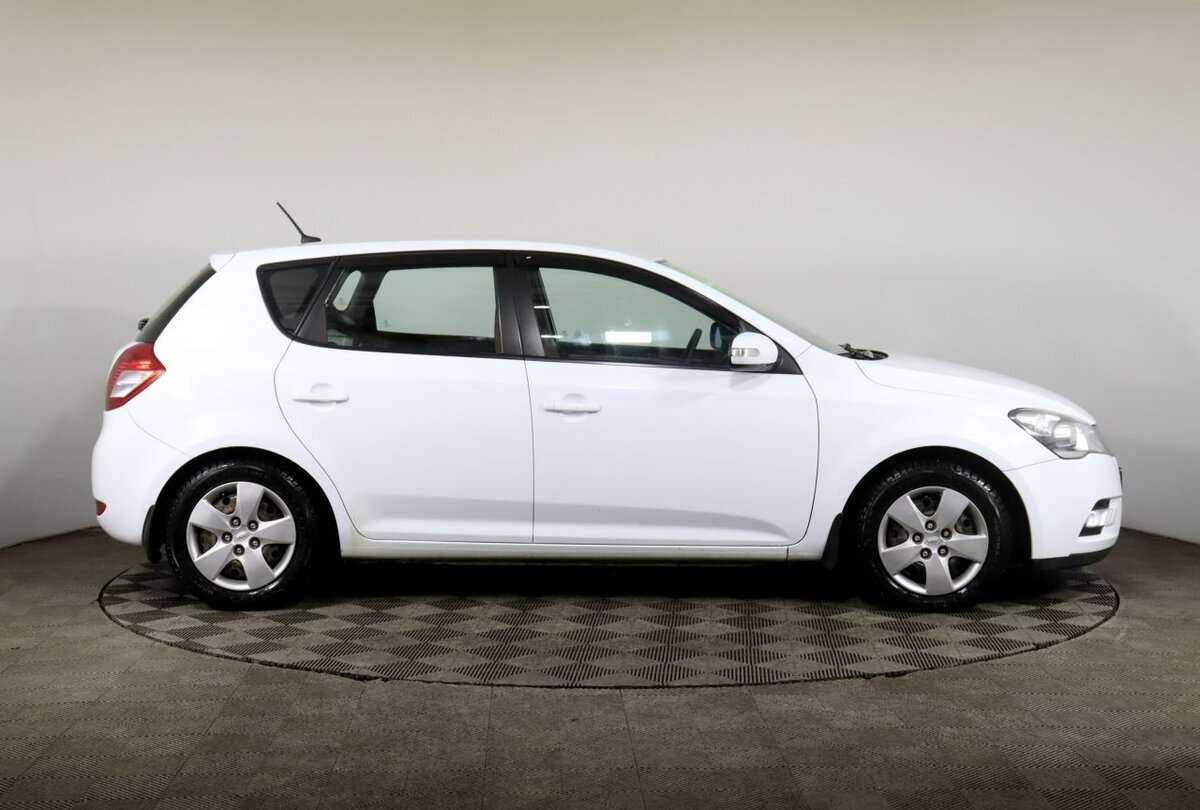 Купить Kia Ceed с пробегом. Фото: #3