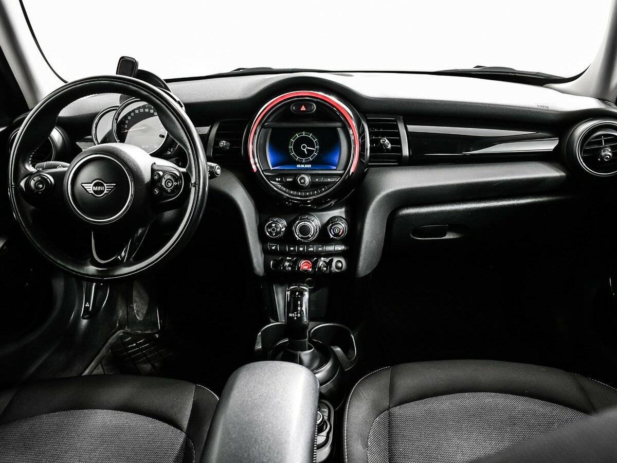 Купить Mini Hatch с пробегом. Фото: #10