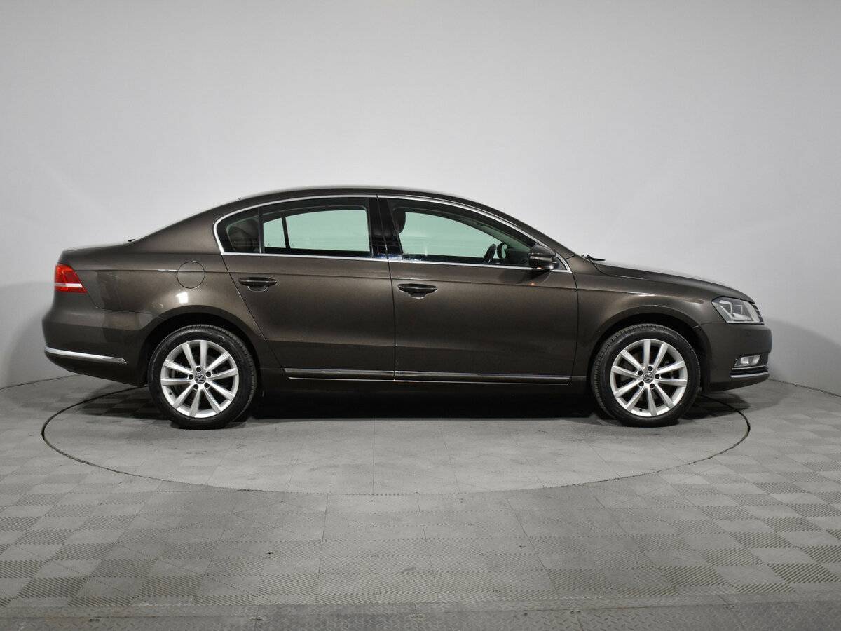 Купить Volkswagen Passat с пробегом. Фото: #3