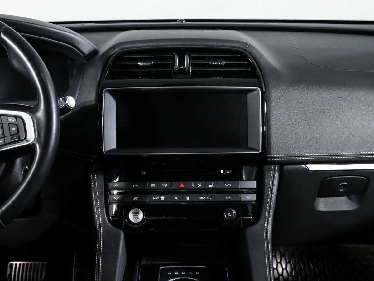 Купить Jaguar F-Pace с пробегом. Фото: #12