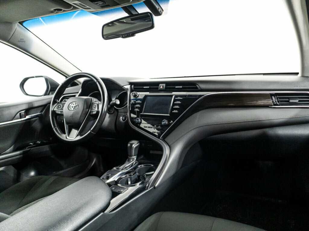 Купить Toyota Camry с пробегом. Фото: #8