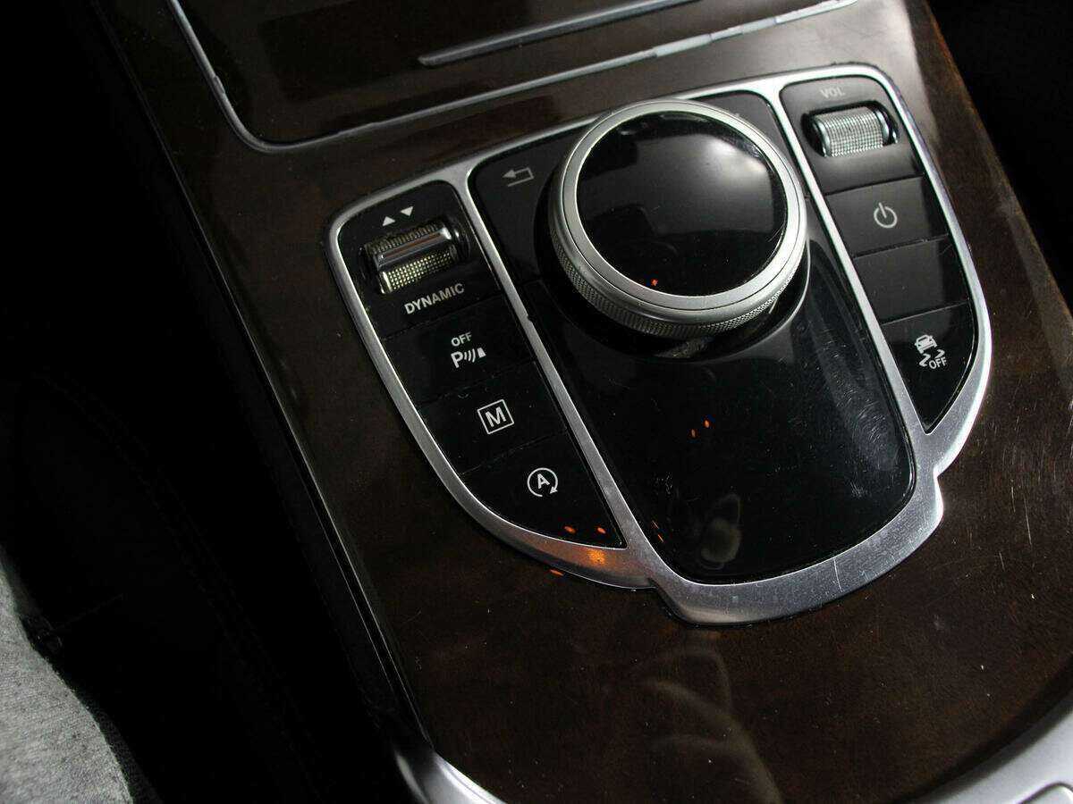 Купить Mercedes-Benz GLC с пробегом. Фото: #12
