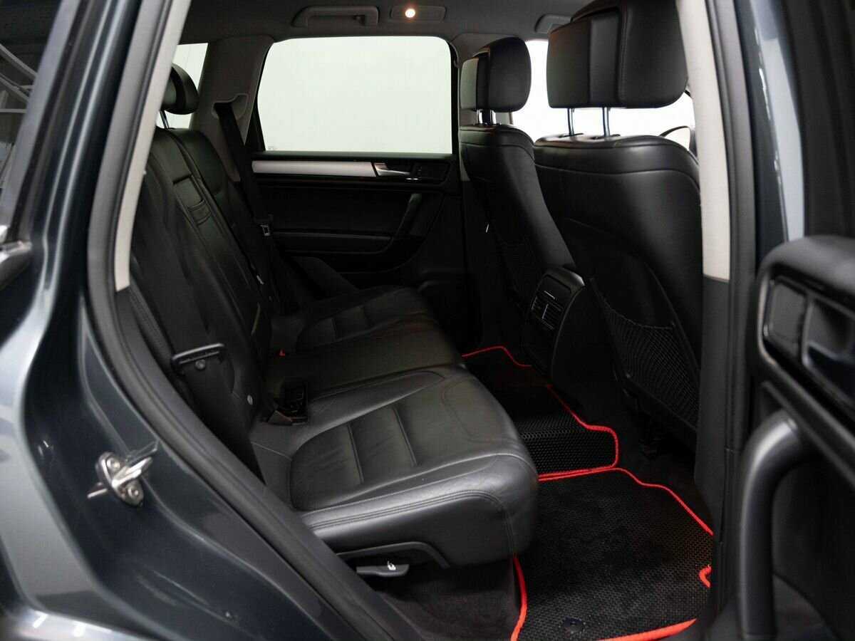 Купить Volkswagen Touareg с пробегом. Фото: #9