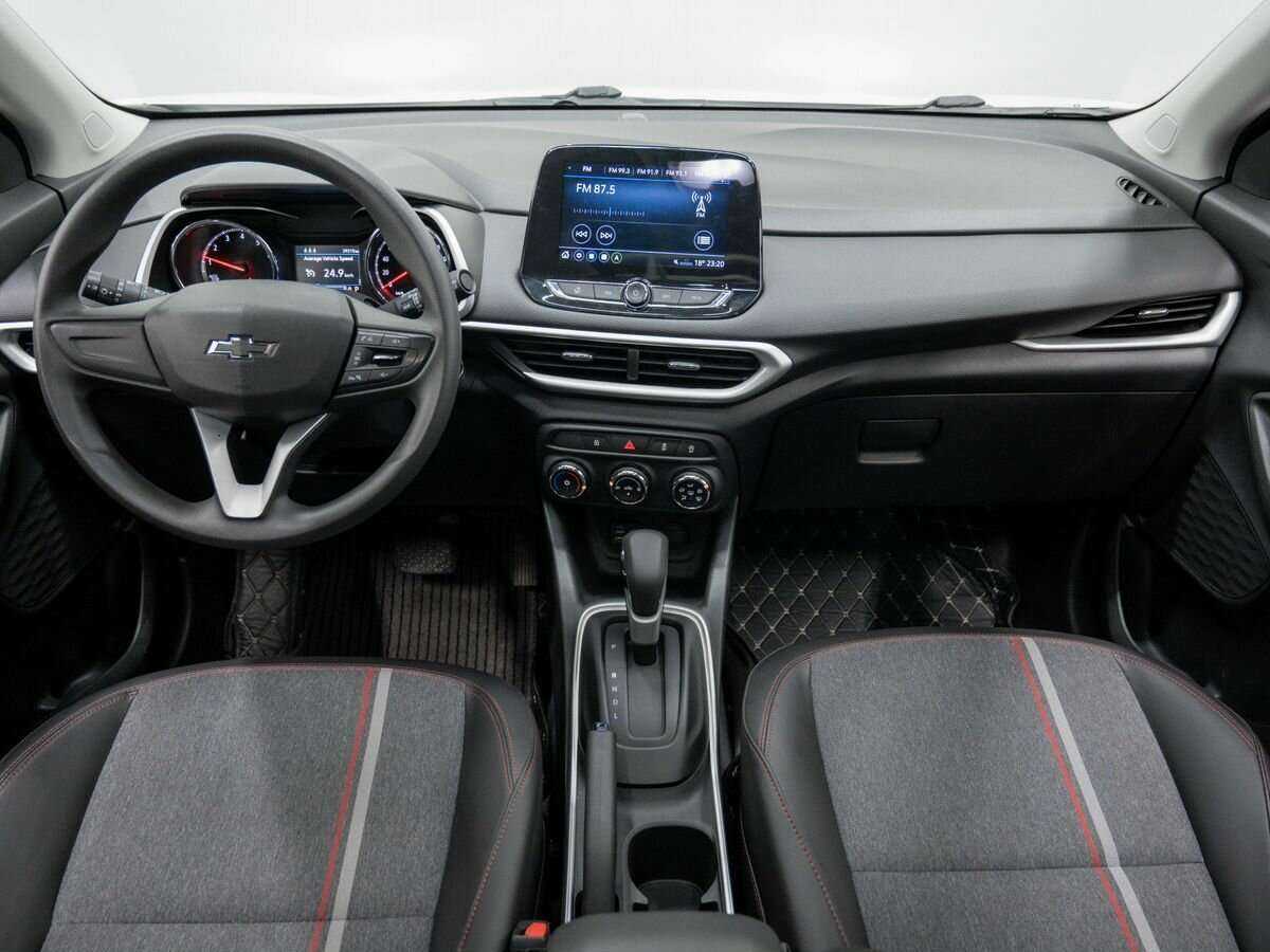 Купить Chevrolet Tracker с пробегом. Фото: #13