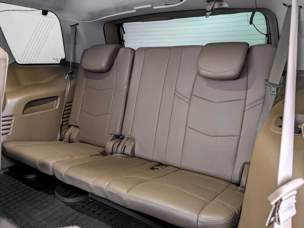 Купить Cadillac Escalade с пробегом. Фото: #11
