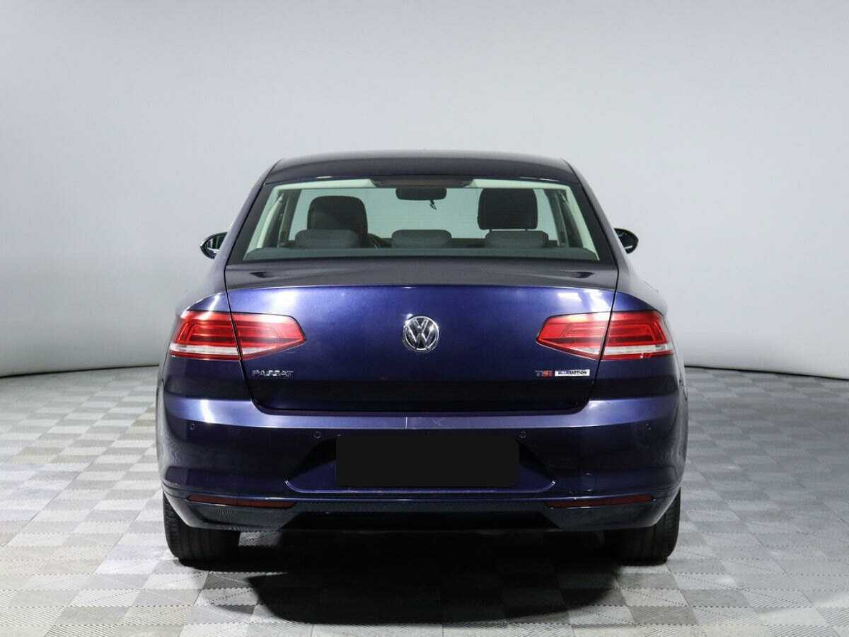 Купить Volkswagen Passat с пробегом. Фото: #4