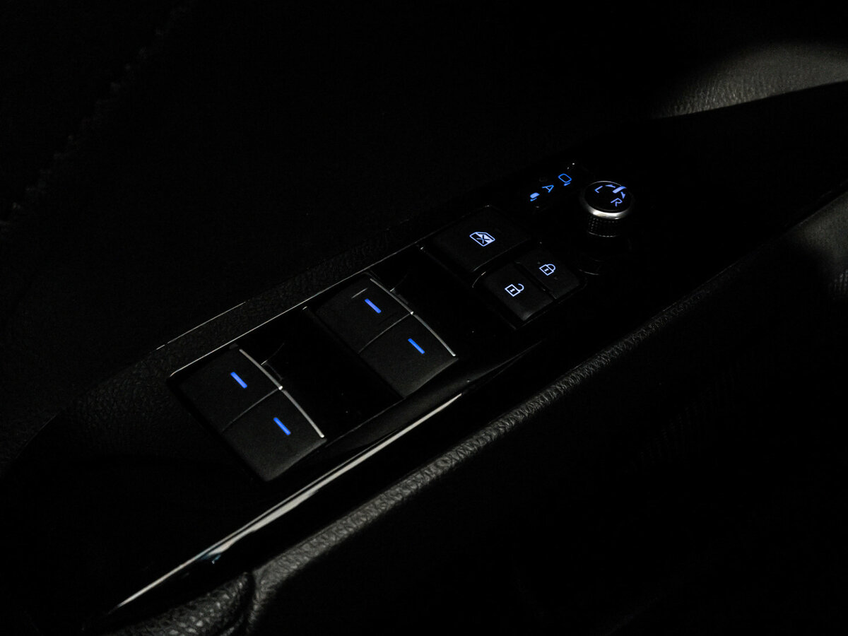 Купить Toyota Camry с пробегом. Фото: #17