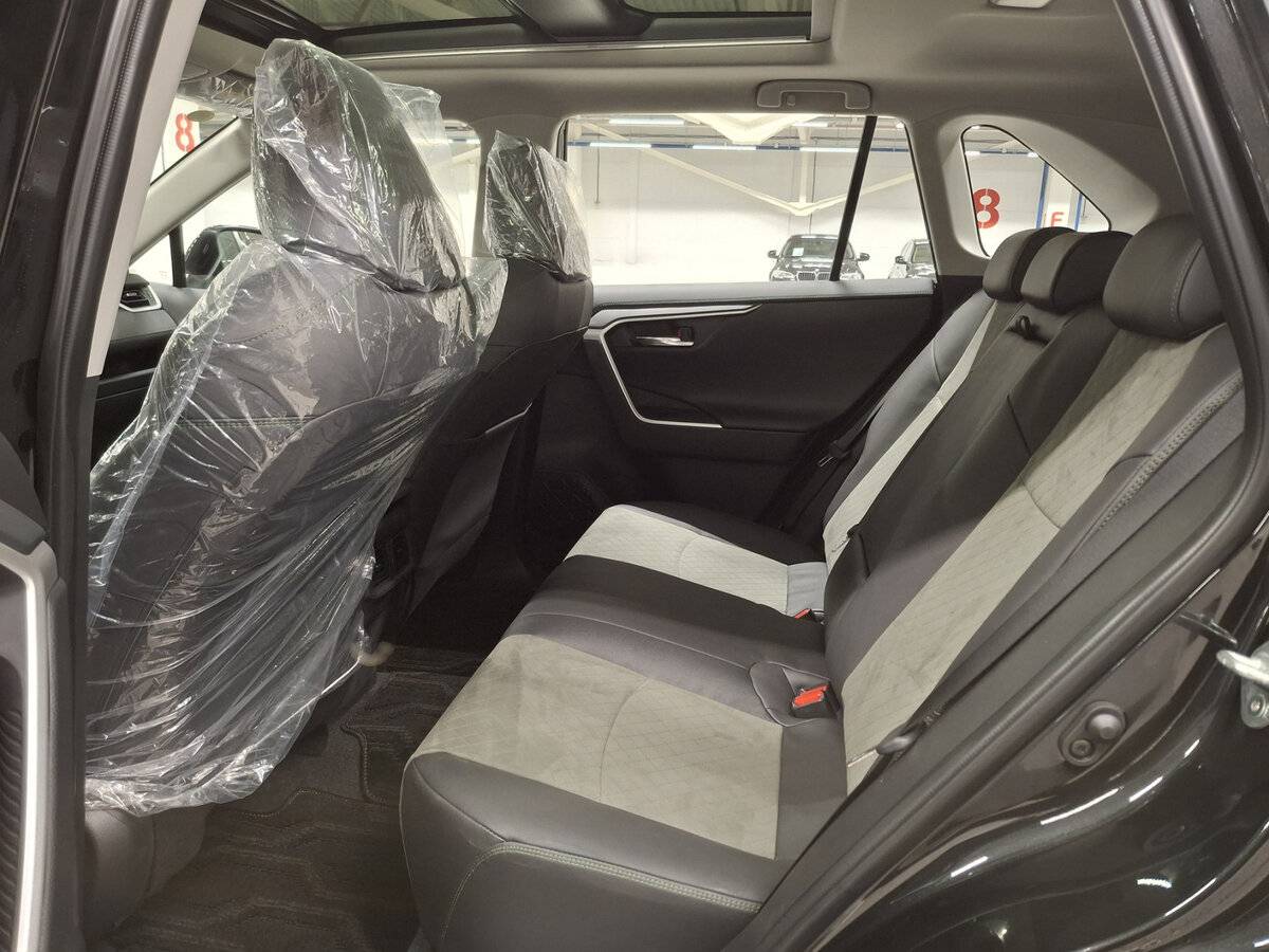 Купить Toyota RAV4 с пробегом. Фото: #10