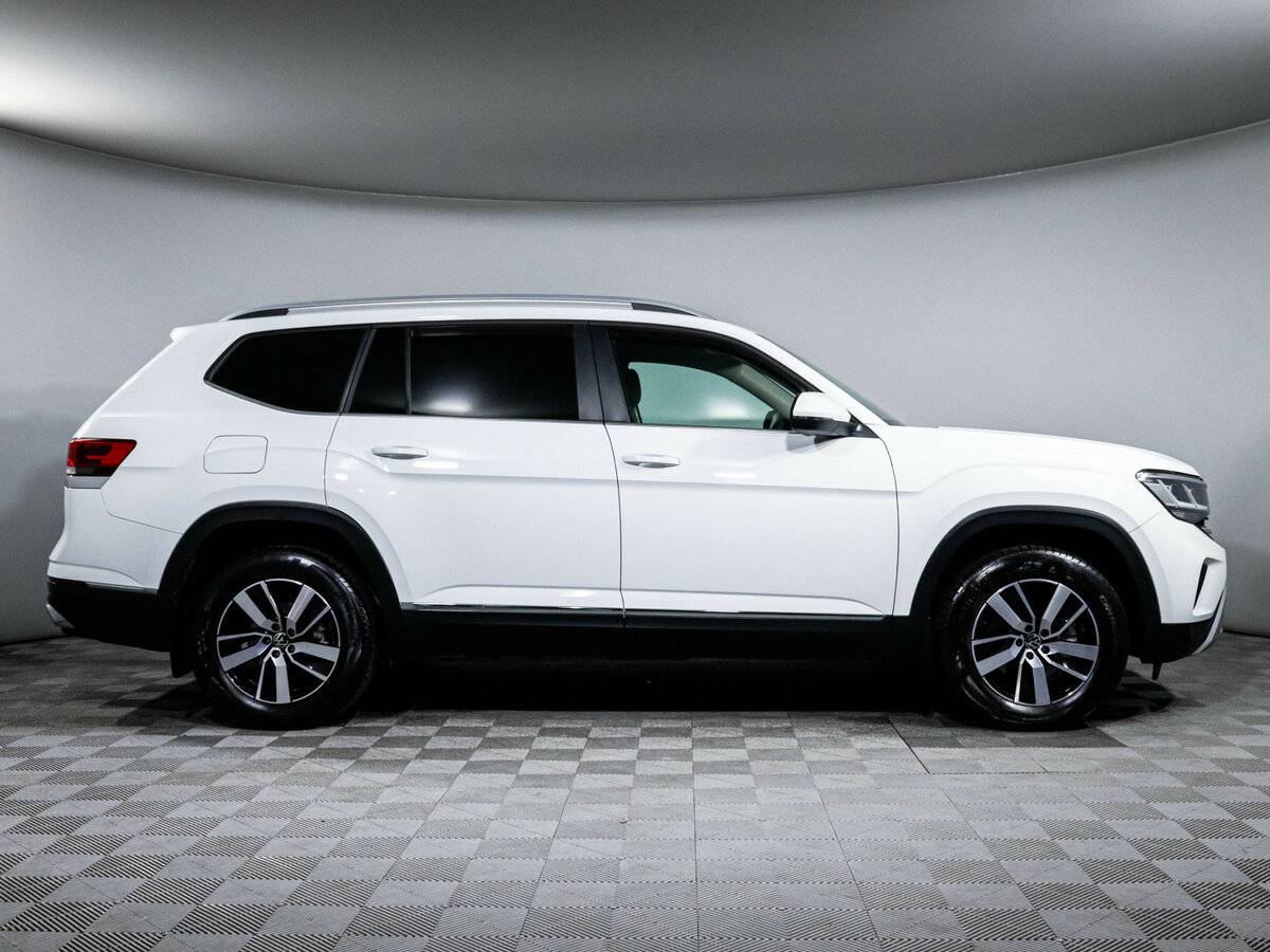 Купить Volkswagen Teramont с пробегом. Фото: #3