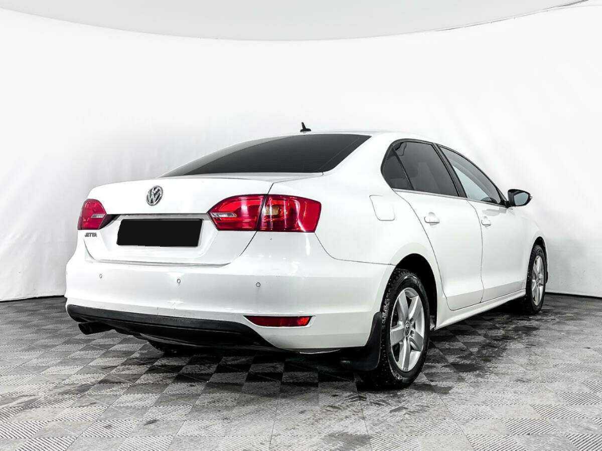 Купить Volkswagen Jetta с пробегом. Фото: #4