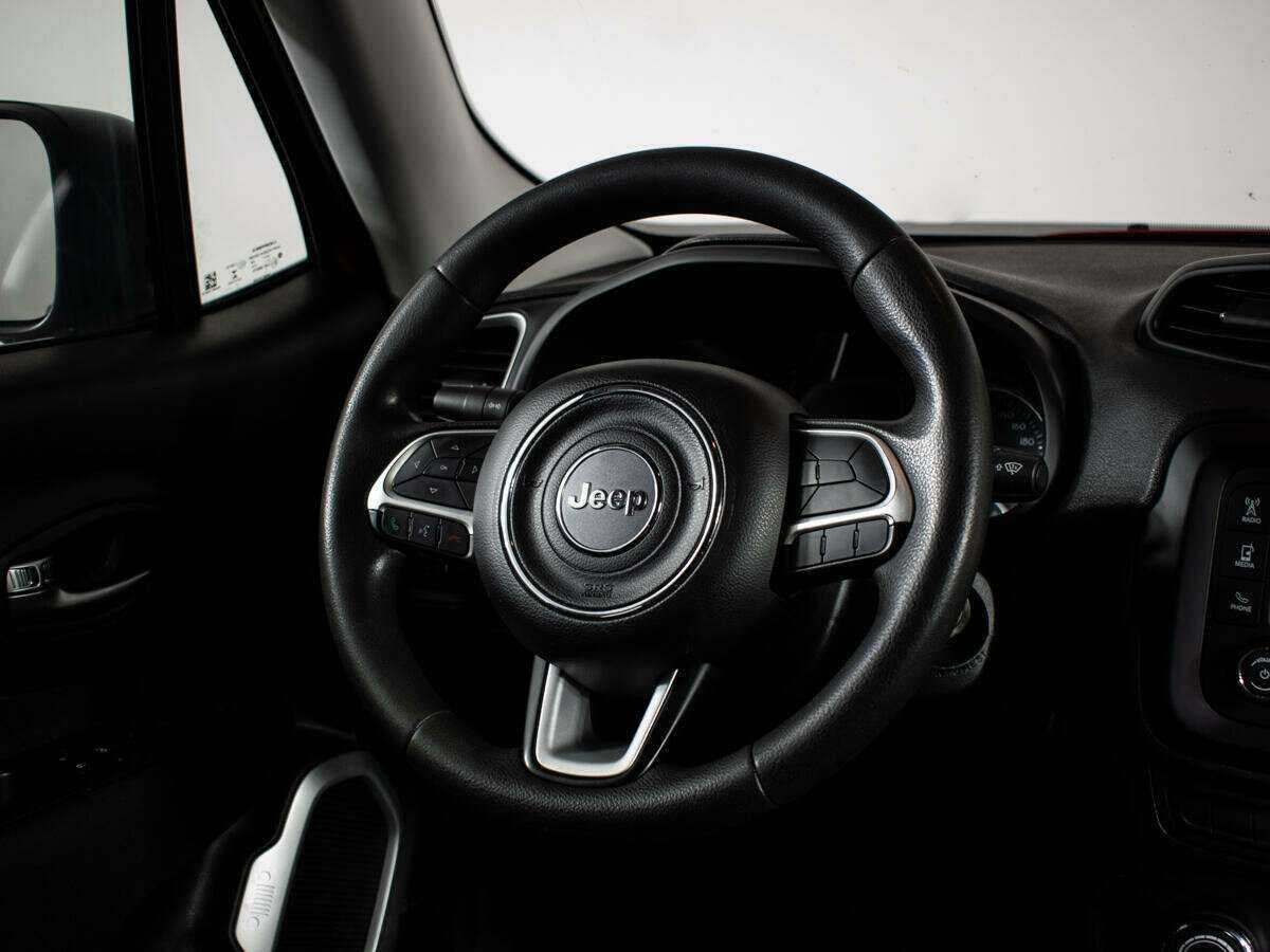 Купить Jeep Renegade с пробегом. Фото: #10