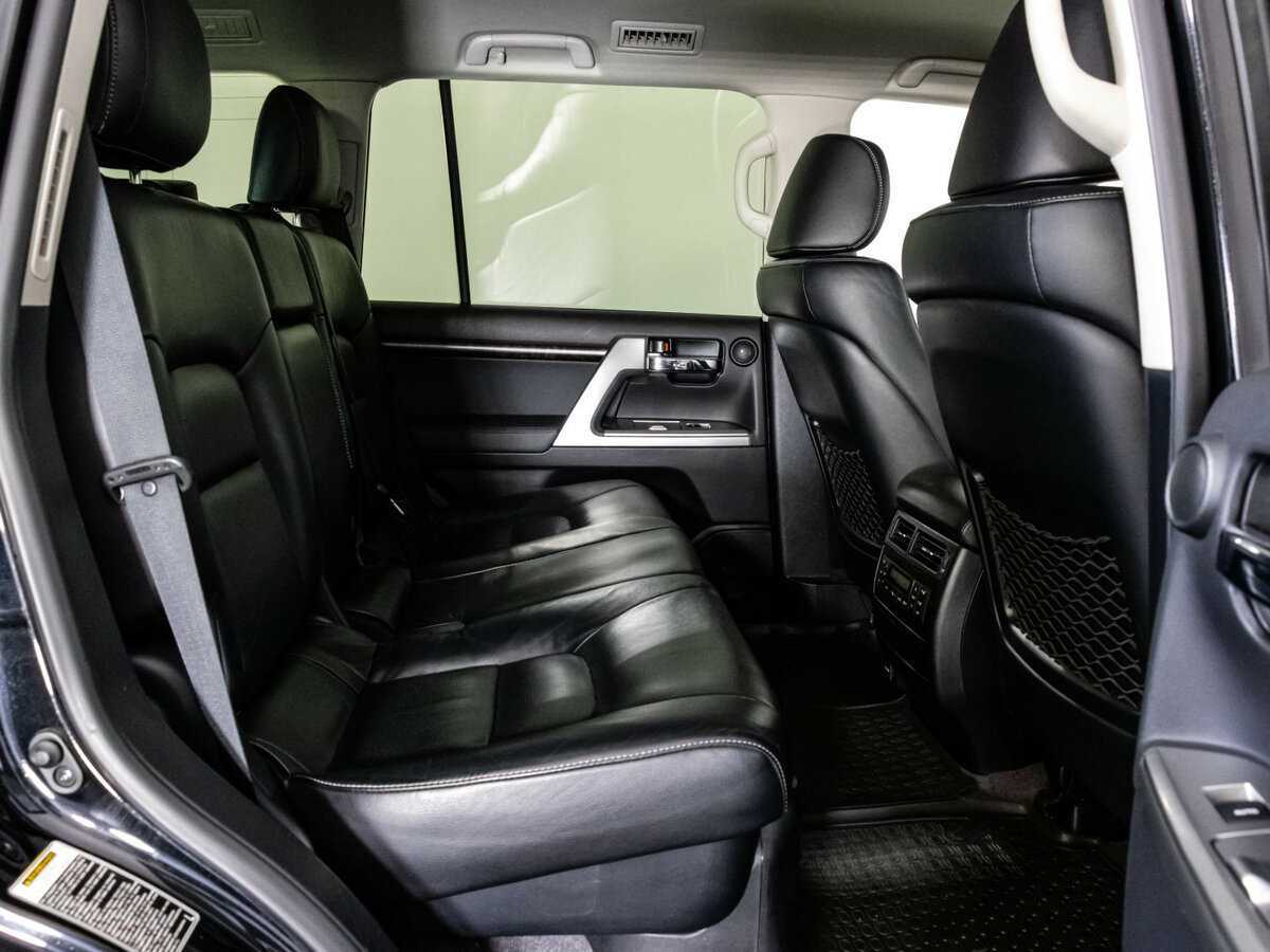 Купить Toyota Land Cruiser с пробегом. Фото: #18