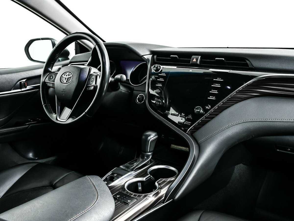 Купить Toyota Camry с пробегом. Фото: #8