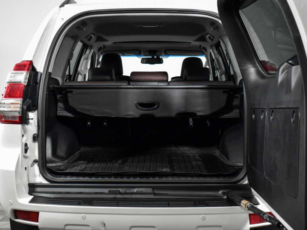 Купить Toyota Land Cruiser Prado с пробегом. Фото: #20