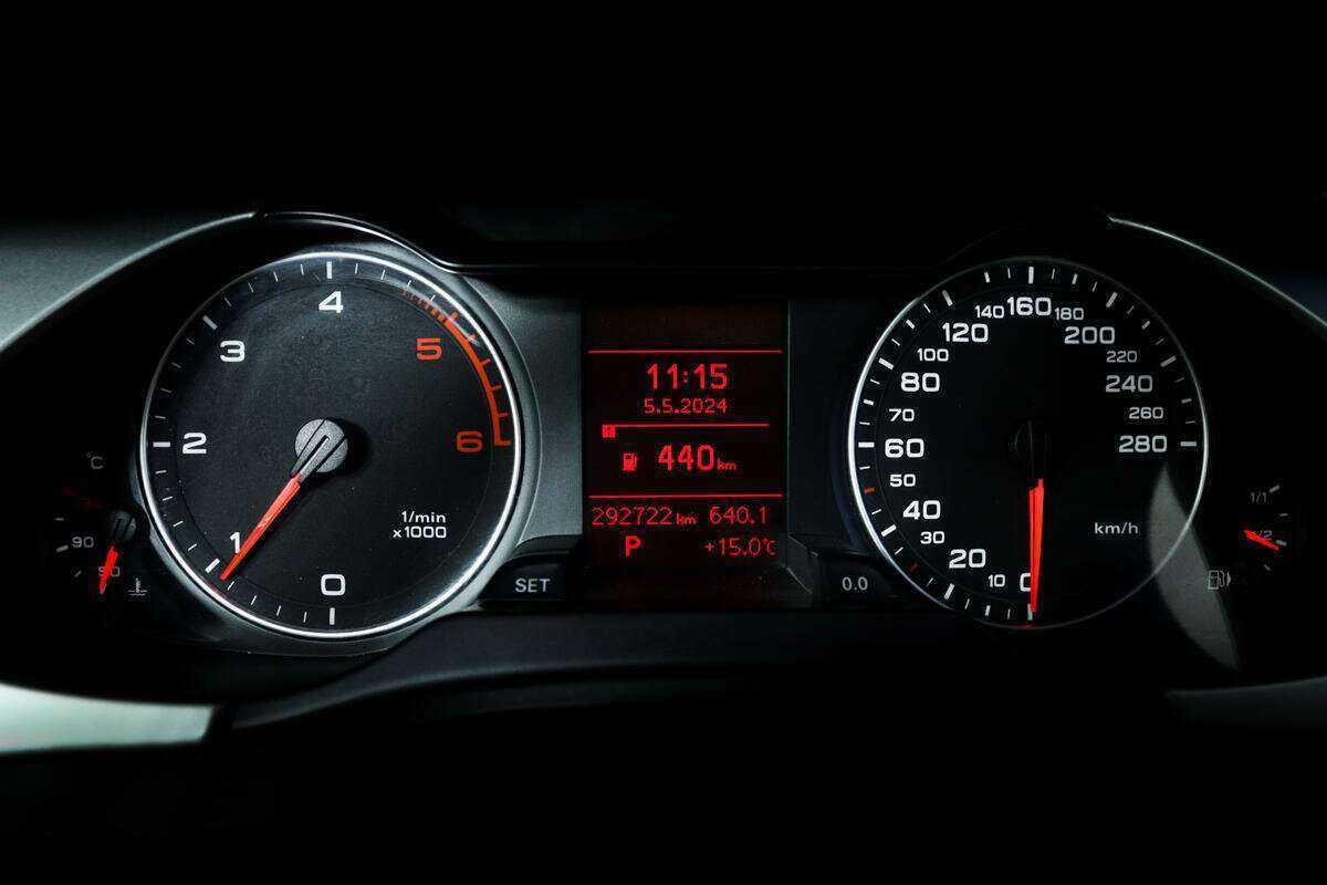 Купить Audi A4 с пробегом. Фото: #9