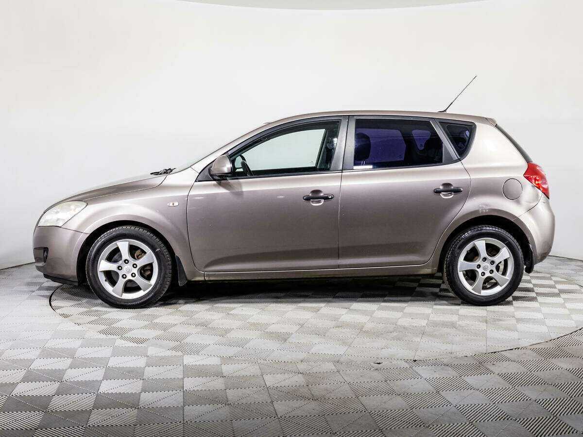 Купить Kia Ceed с пробегом. Фото: #7