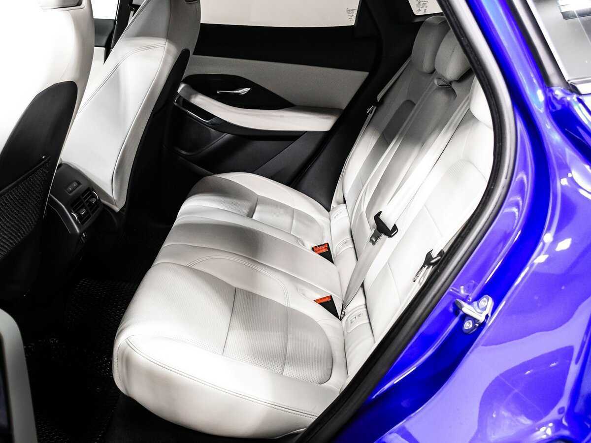Купить Jaguar E-Pace с пробегом. Фото: #12