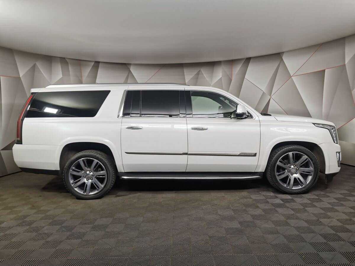 Купить Cadillac Escalade с пробегом. Фото: #5