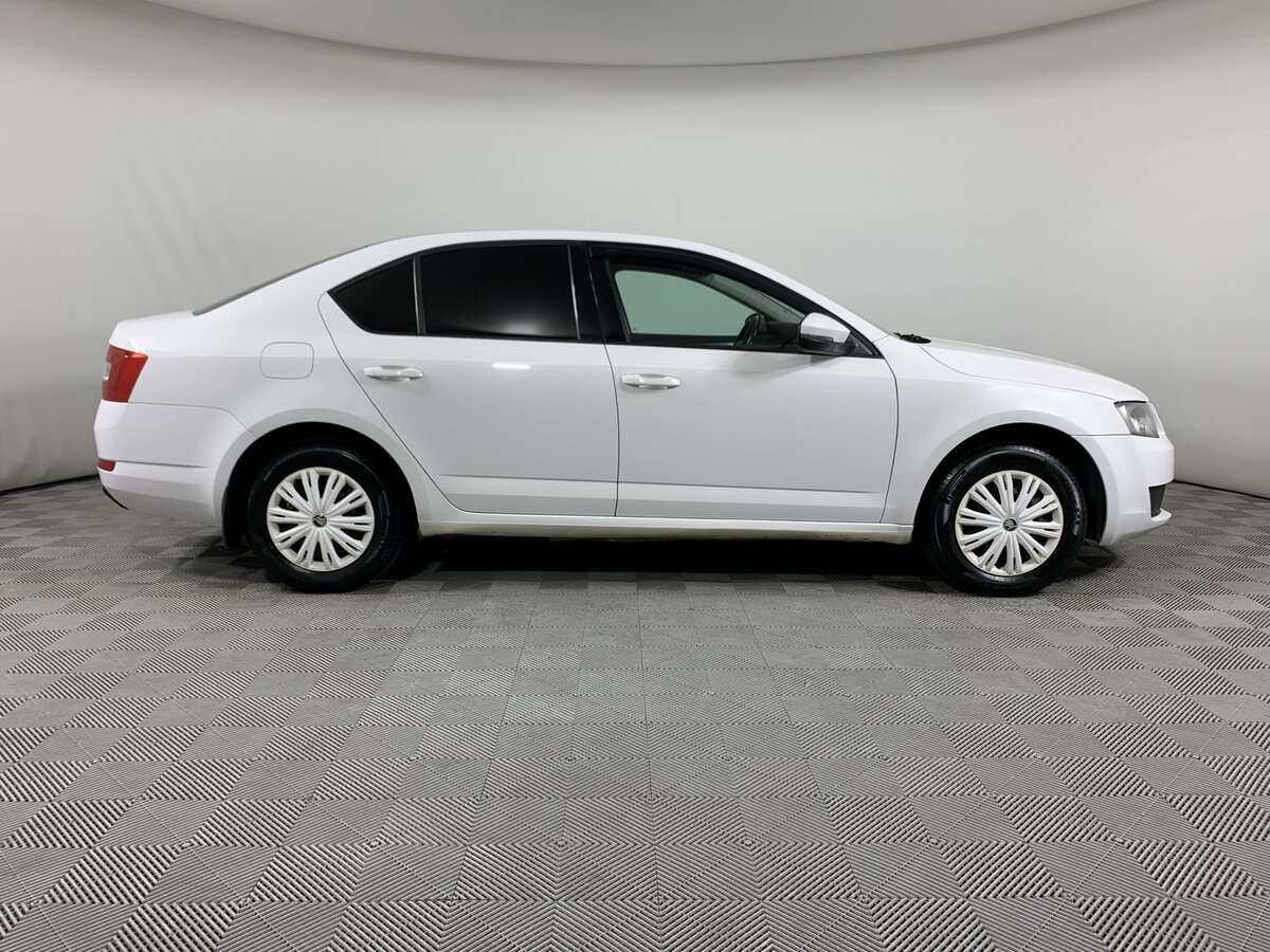 Купить Skoda Octavia с пробегом. Фото: #3
