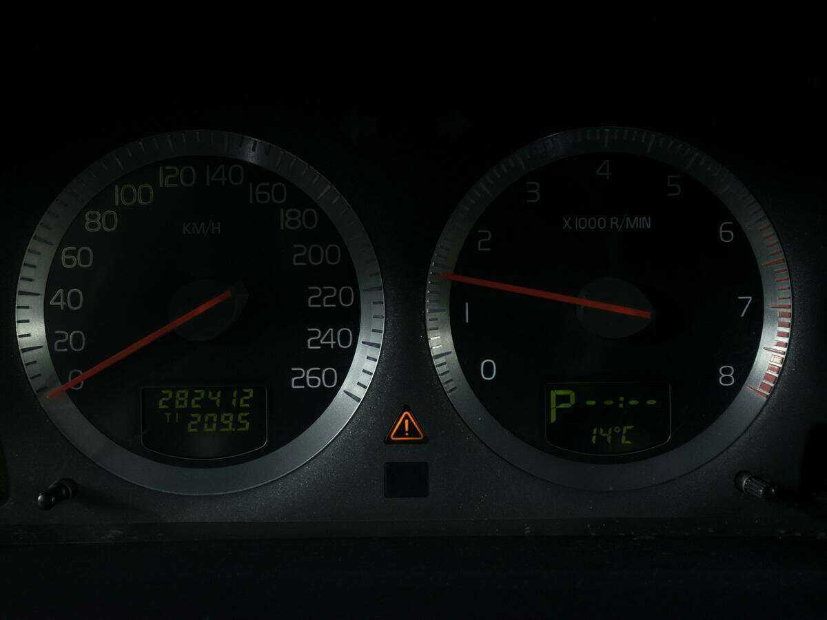 Купить Volvo S60 с пробегом. Фото: #10