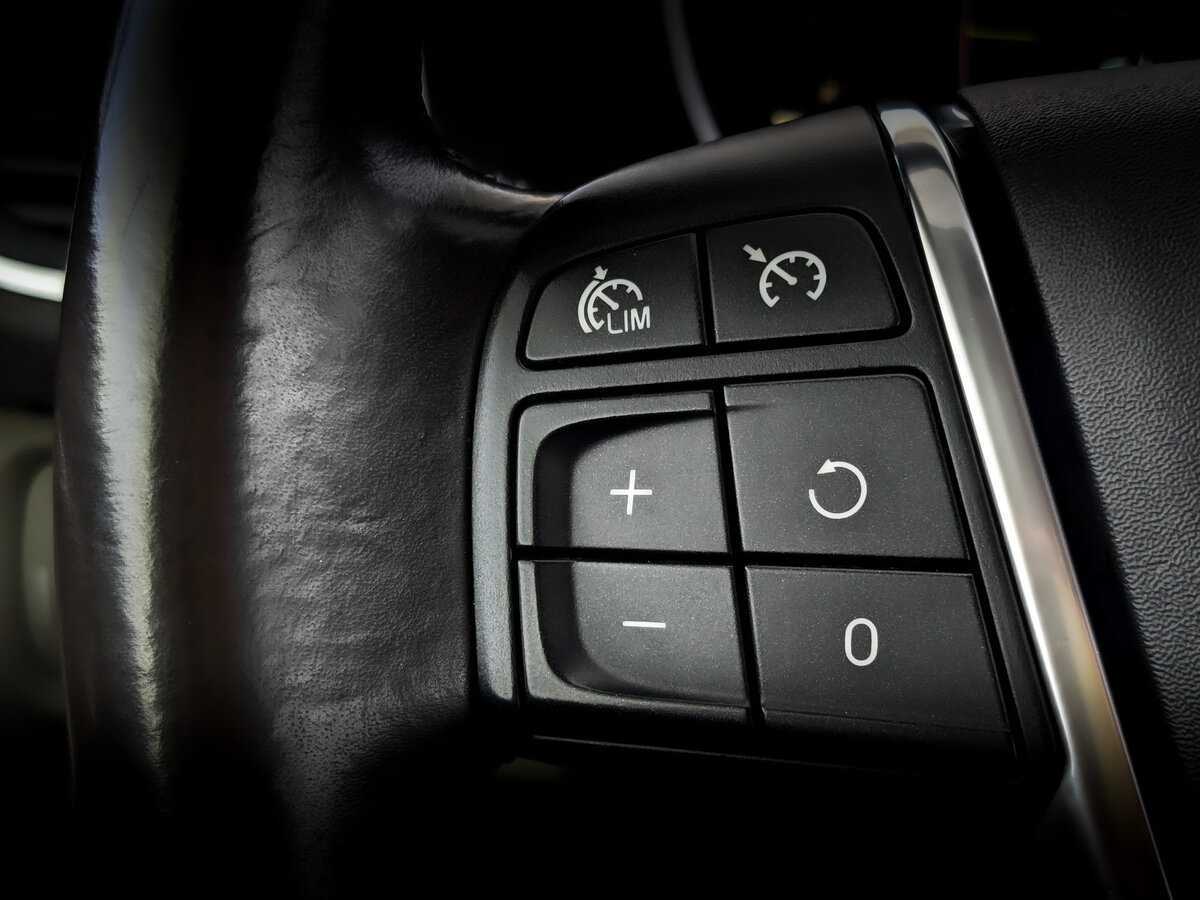 Купить Volvo V40 с пробегом. Фото: #27