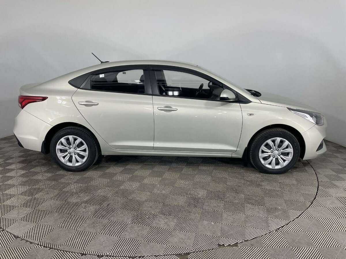Купить Hyundai Solaris с пробегом. Фото: #3