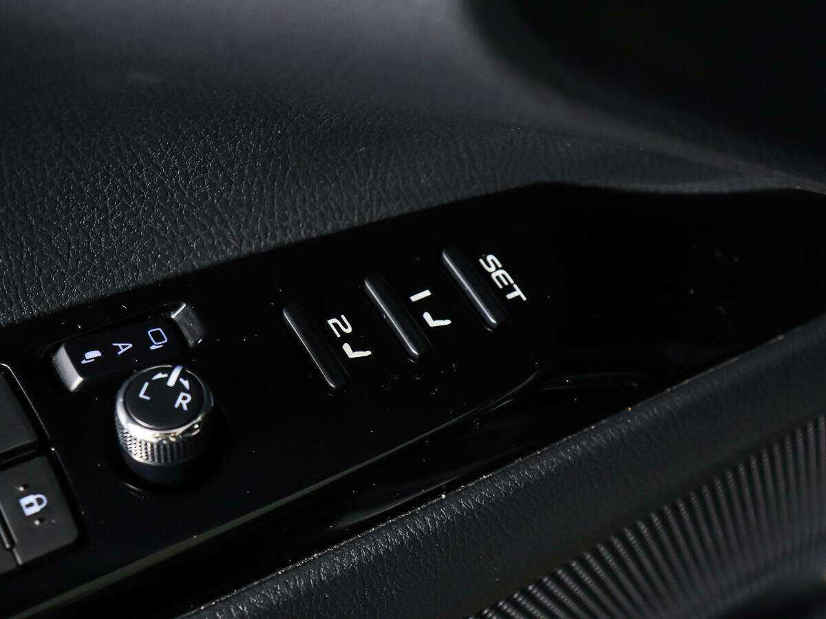 Купить Toyota Camry с пробегом. Фото: #13
