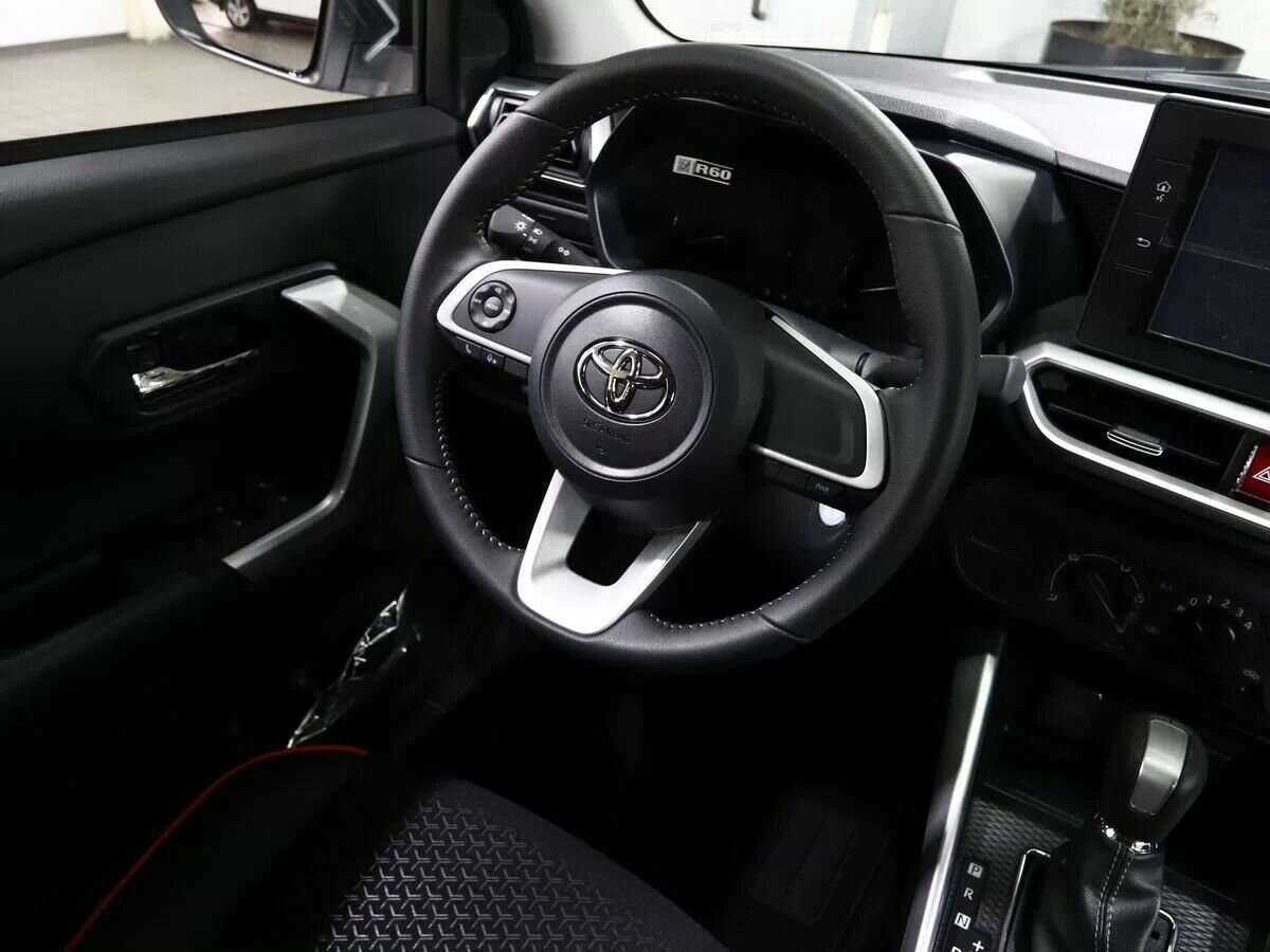 Купить Toyota Raize с пробегом. Фото: #19