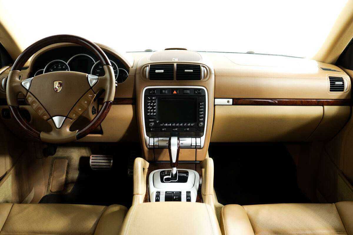 Купить Porsche Cayenne с пробегом. Фото: #10