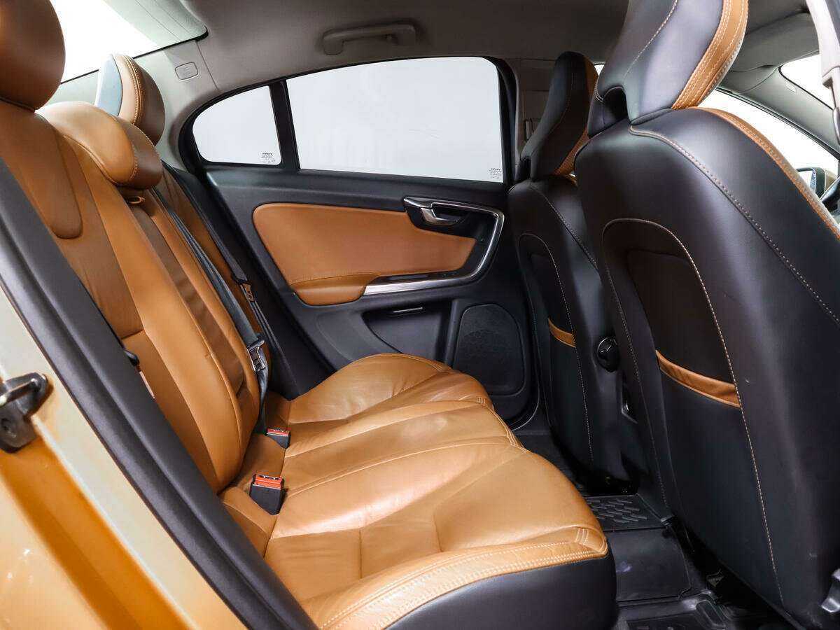 Купить Volvo S60 с пробегом. Фото: #8