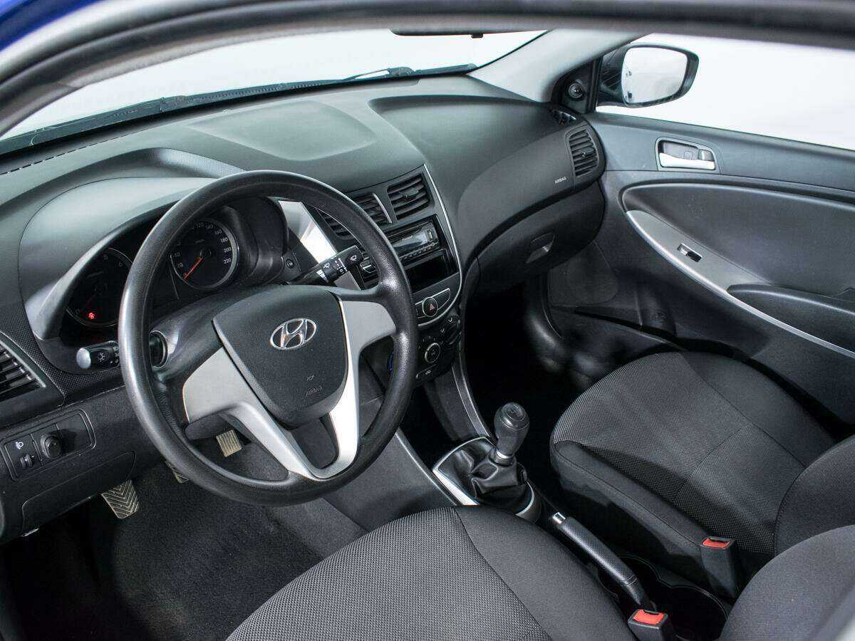 Купить Hyundai Solaris с пробегом. Фото: #12