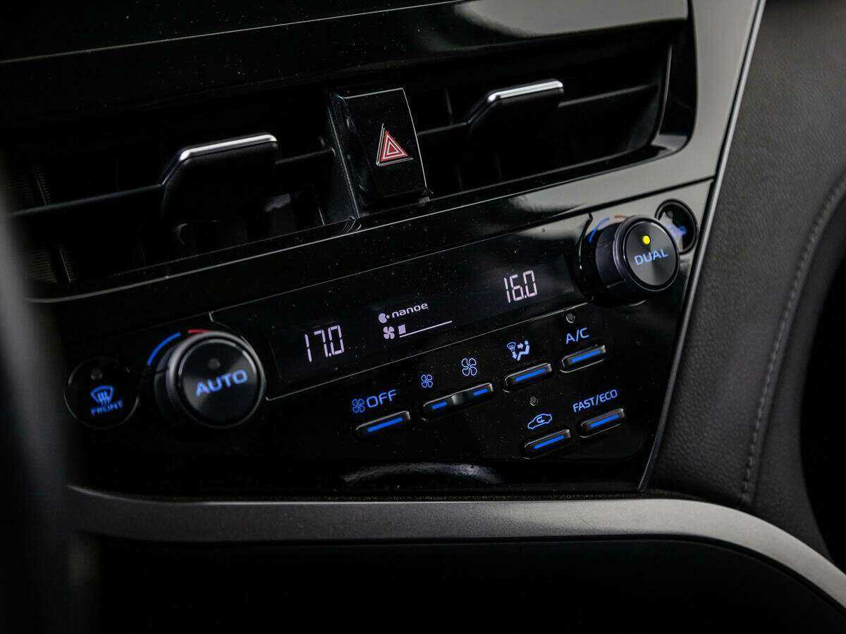 Купить Toyota Camry с пробегом. Фото: #14