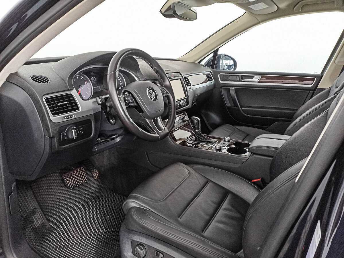 Купить Volkswagen Touareg с пробегом. Фото: #11