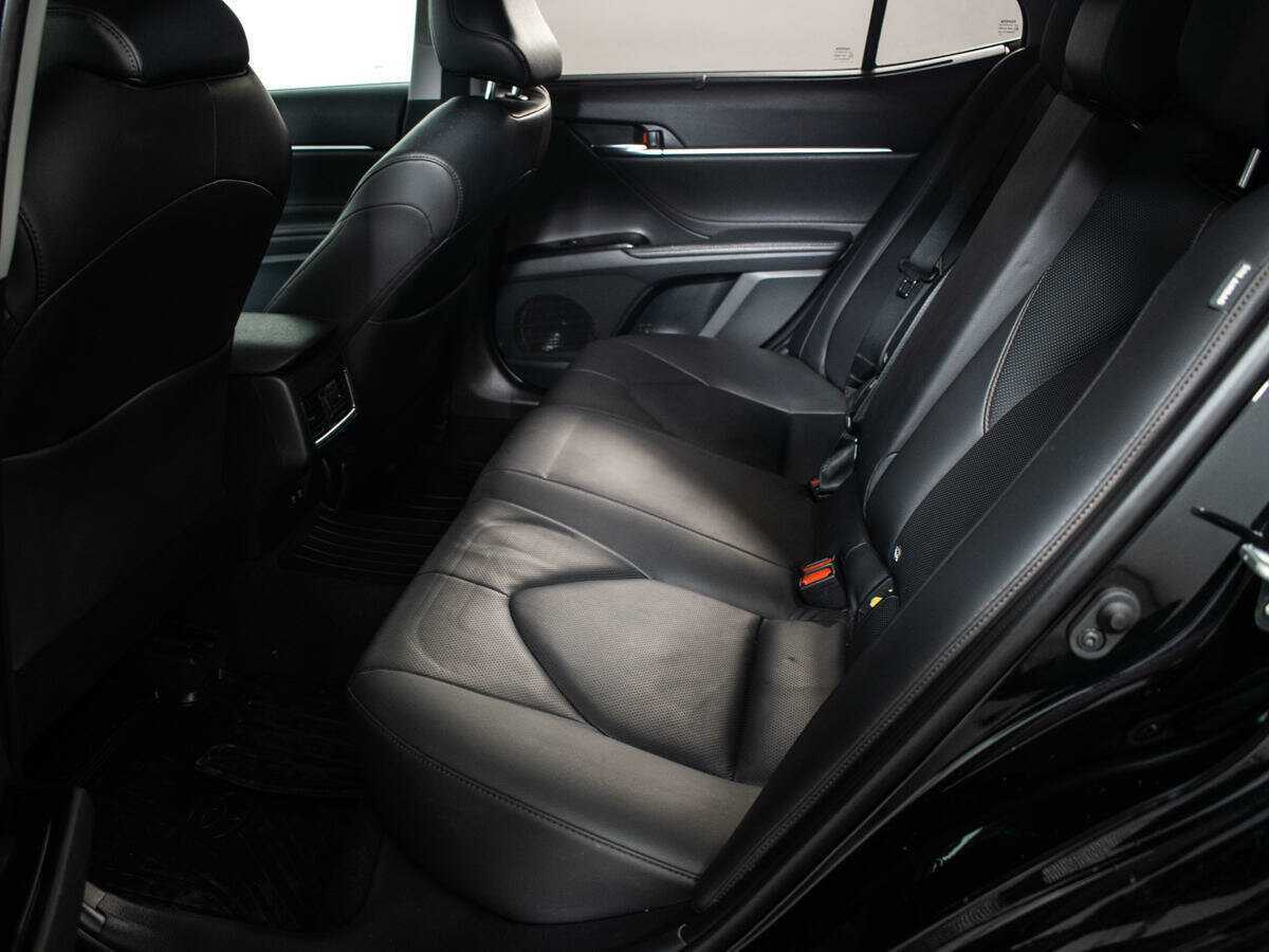Купить Toyota Camry с пробегом. Фото: #7
