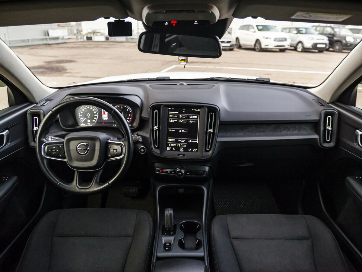 Купить Volvo XC40 с пробегом. Фото: #15