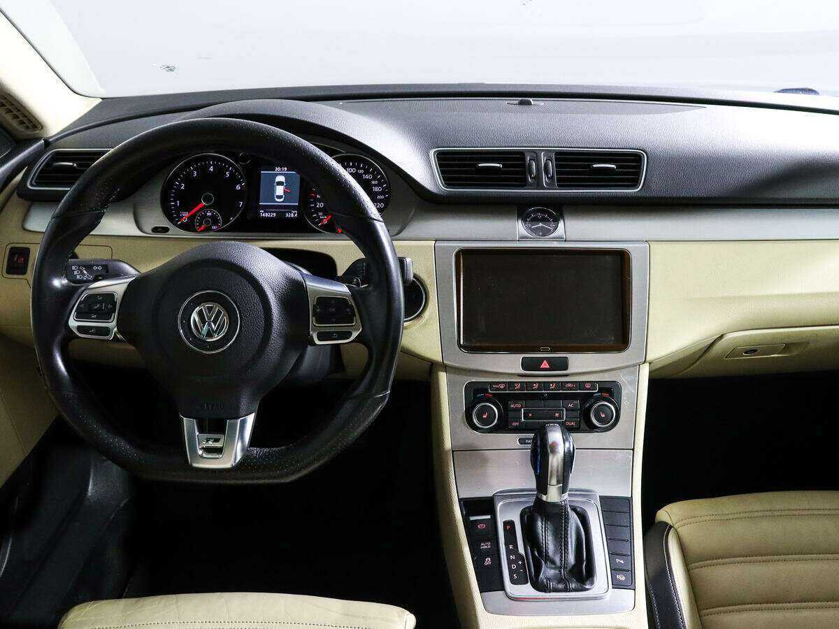 Купить Volkswagen Passat CC с пробегом. Фото: #9
