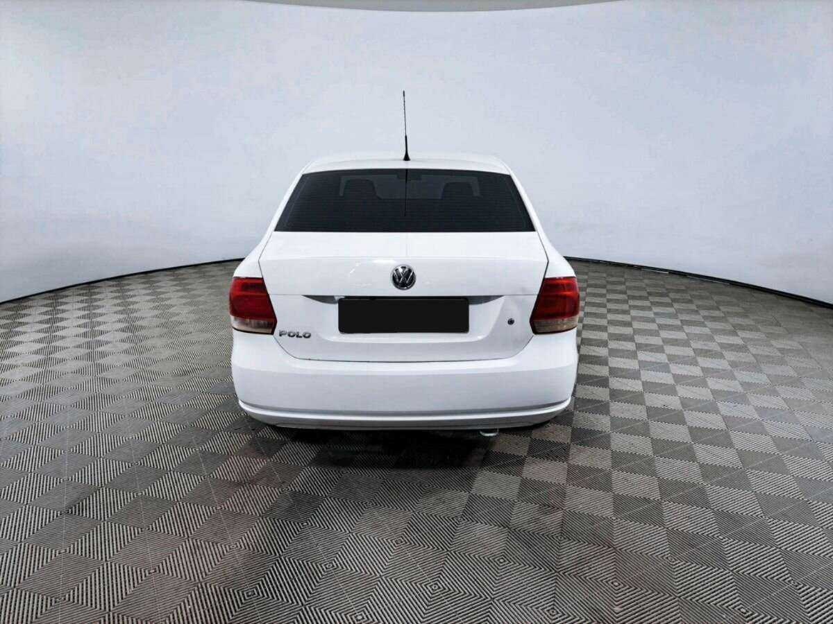 Купить Volkswagen Polo с пробегом. Фото: #4