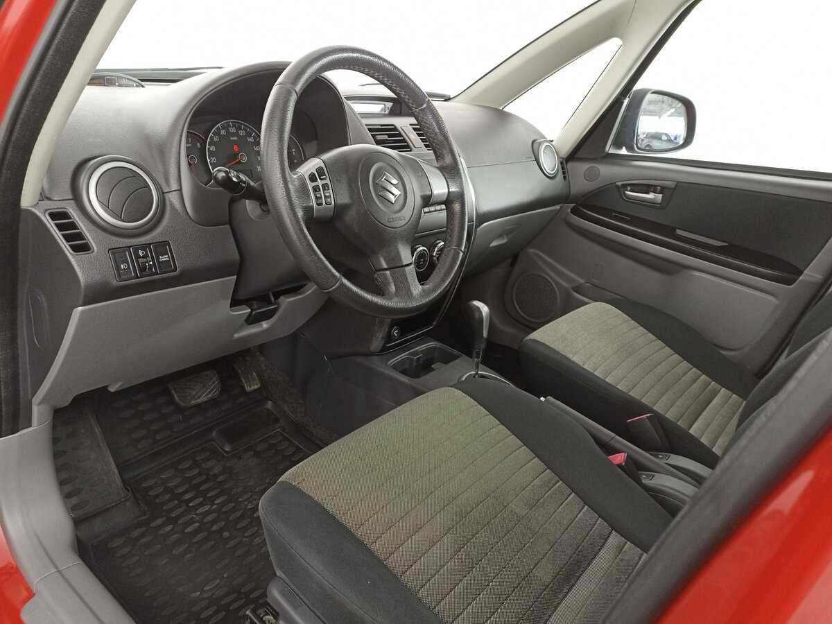 Купить Suzuki SX4 с пробегом. Фото: #15