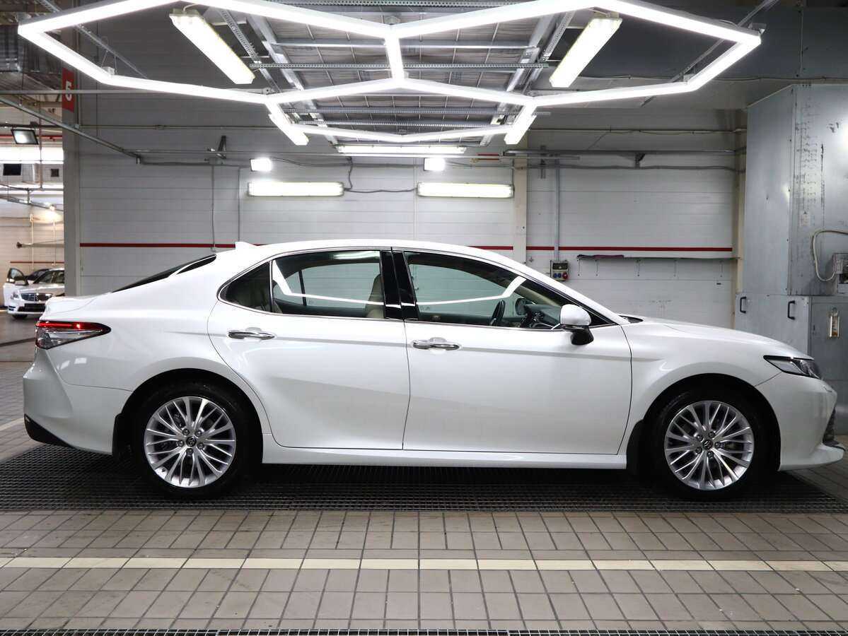 Купить Toyota Camry с пробегом. Фото: #12