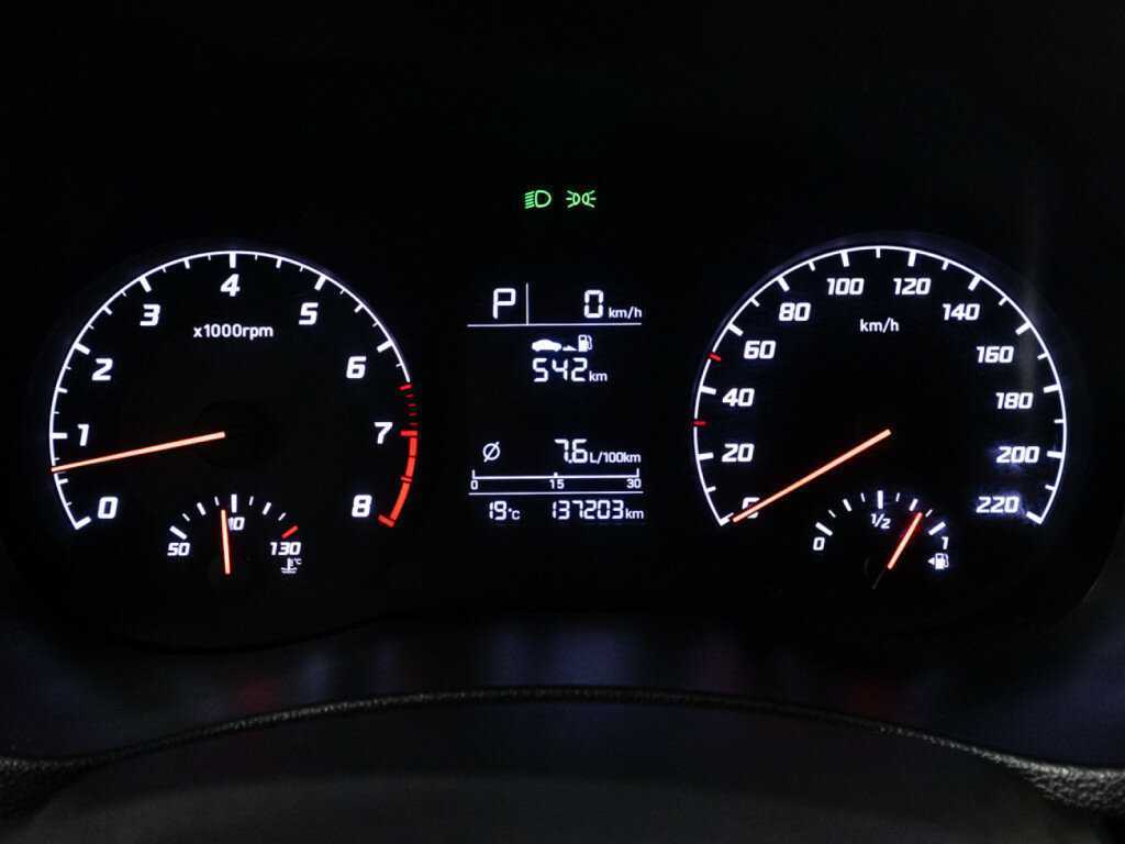 Купить Hyundai Solaris с пробегом. Фото: #11