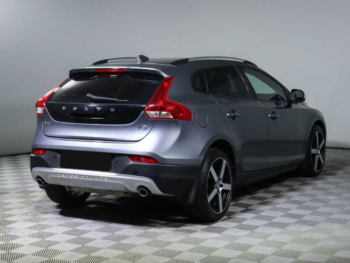 Купить Volvo V40 Cross Country с пробегом. Фото: #2