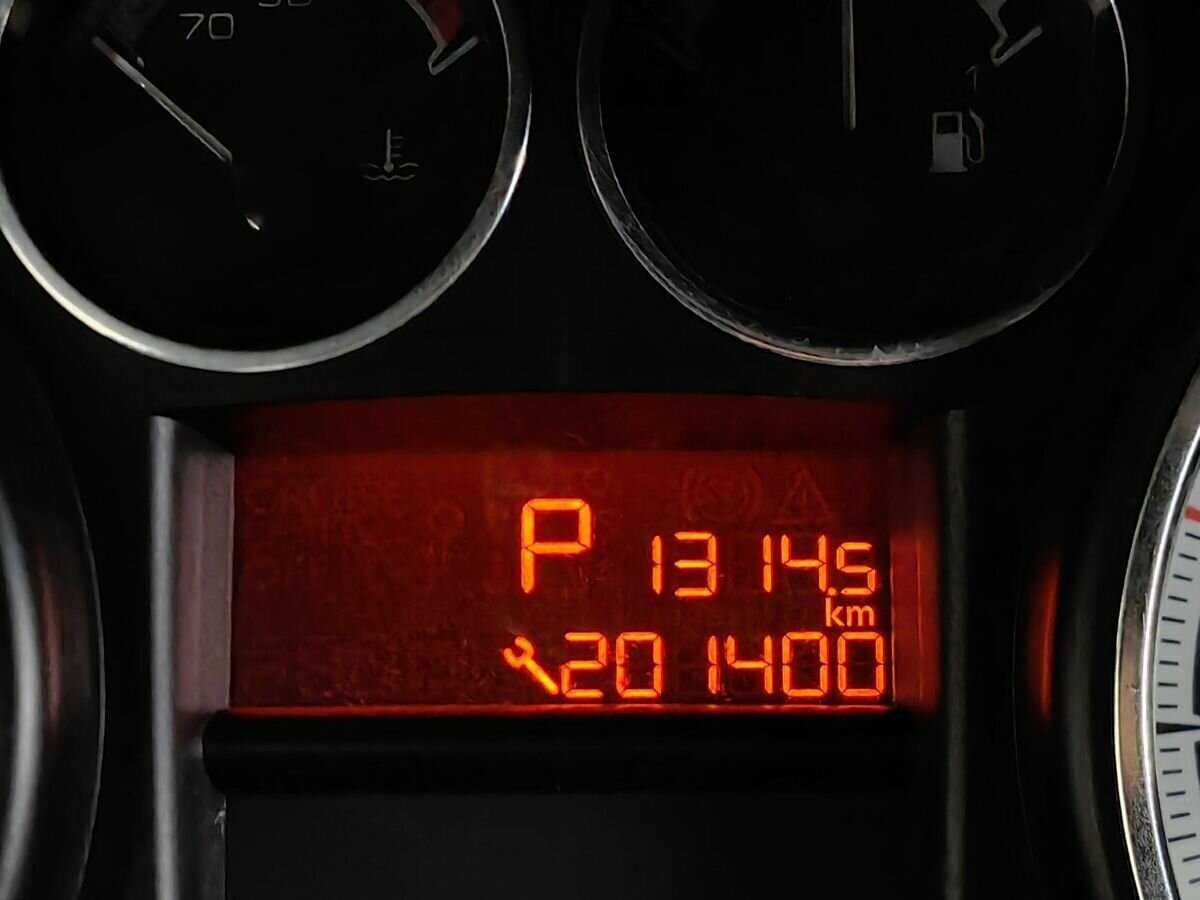 Купить Peugeot 308 с пробегом. Фото: #15