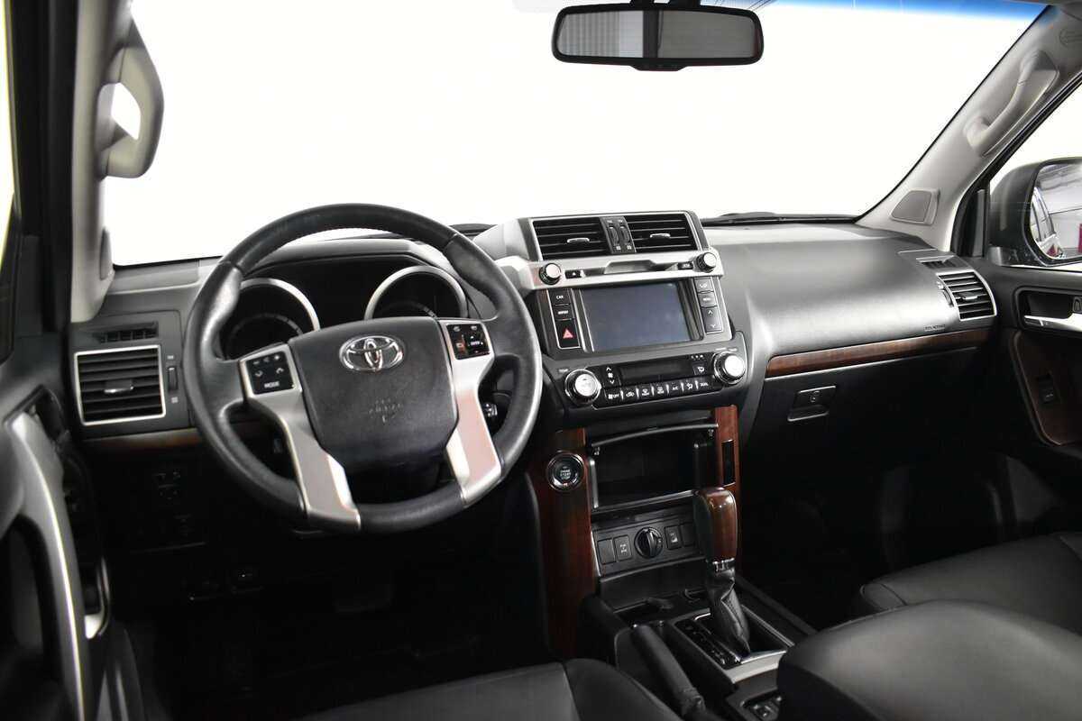 Купить Toyota Land Cruiser Prado с пробегом. Фото: #10