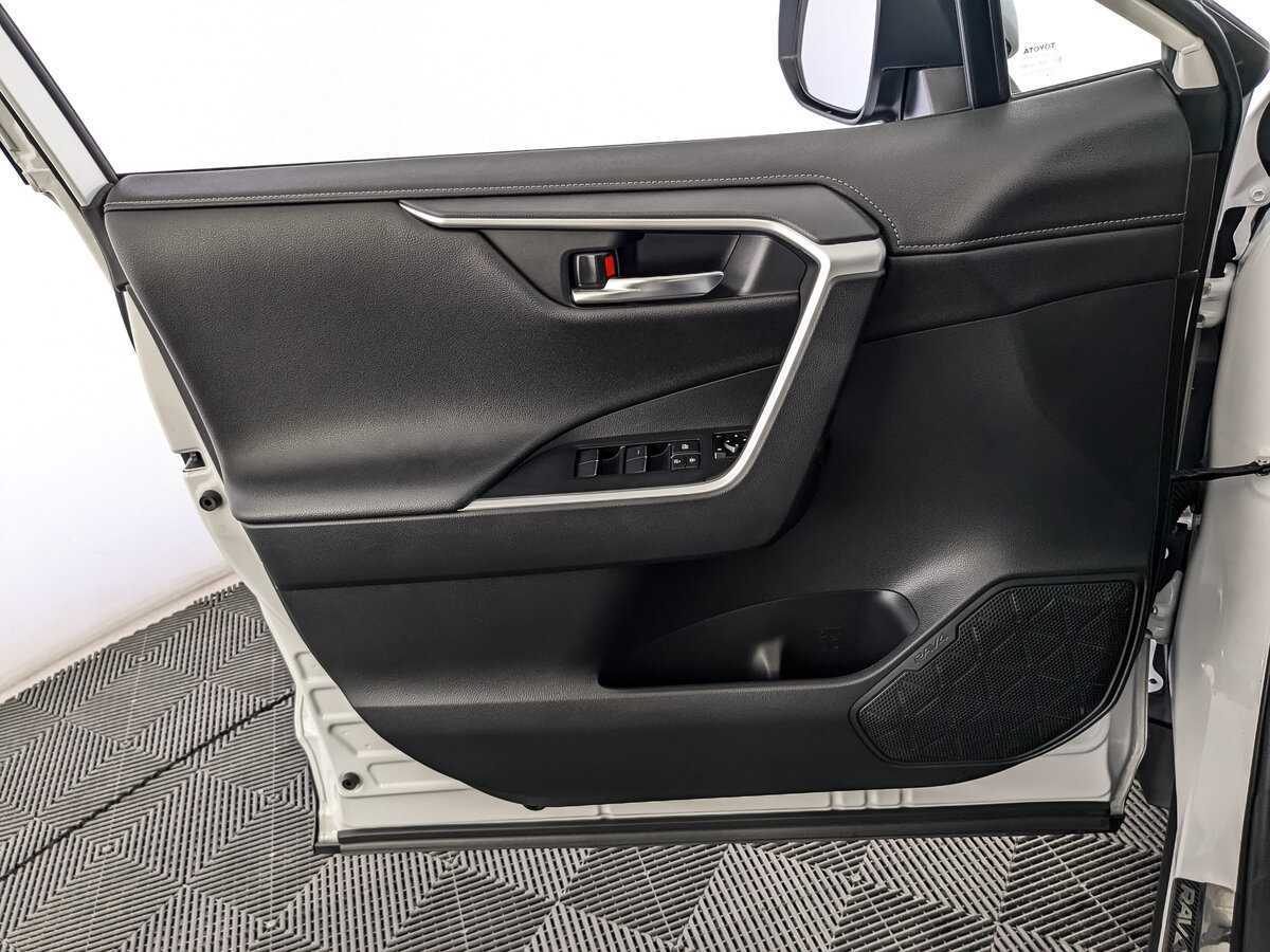 Купить Toyota RAV4 с пробегом. Фото: #14