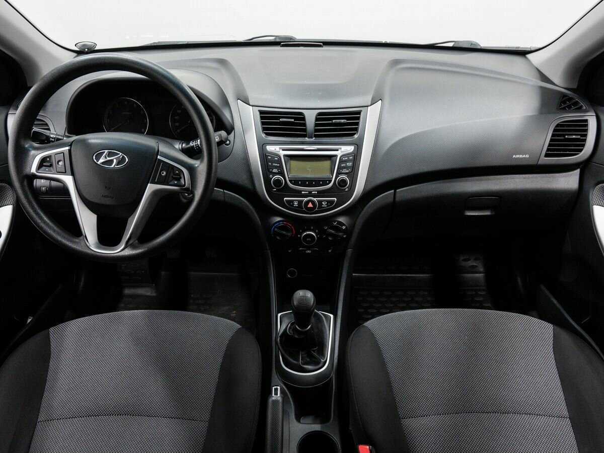 Купить Hyundai Solaris с пробегом. Фото: #10