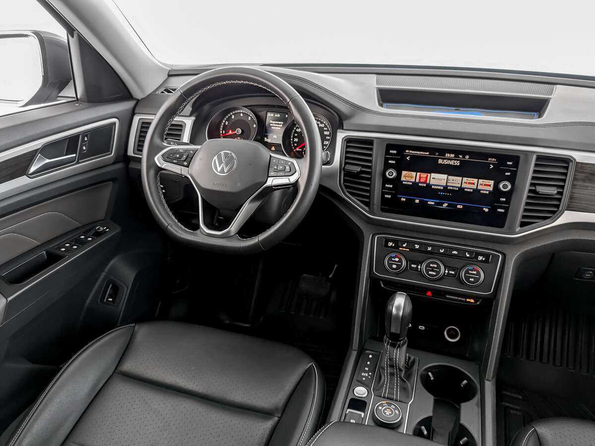 Купить Volkswagen Teramont с пробегом. Фото: #22