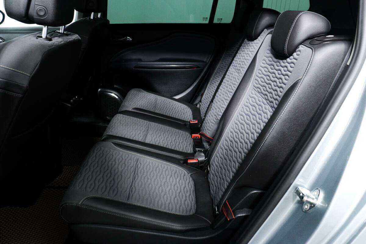 Купить Opel Zafira с пробегом. Фото: #11
