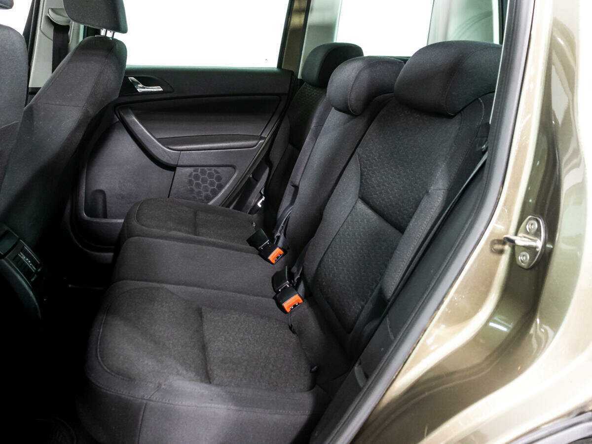 Купить Skoda Yeti с пробегом. Фото: #9