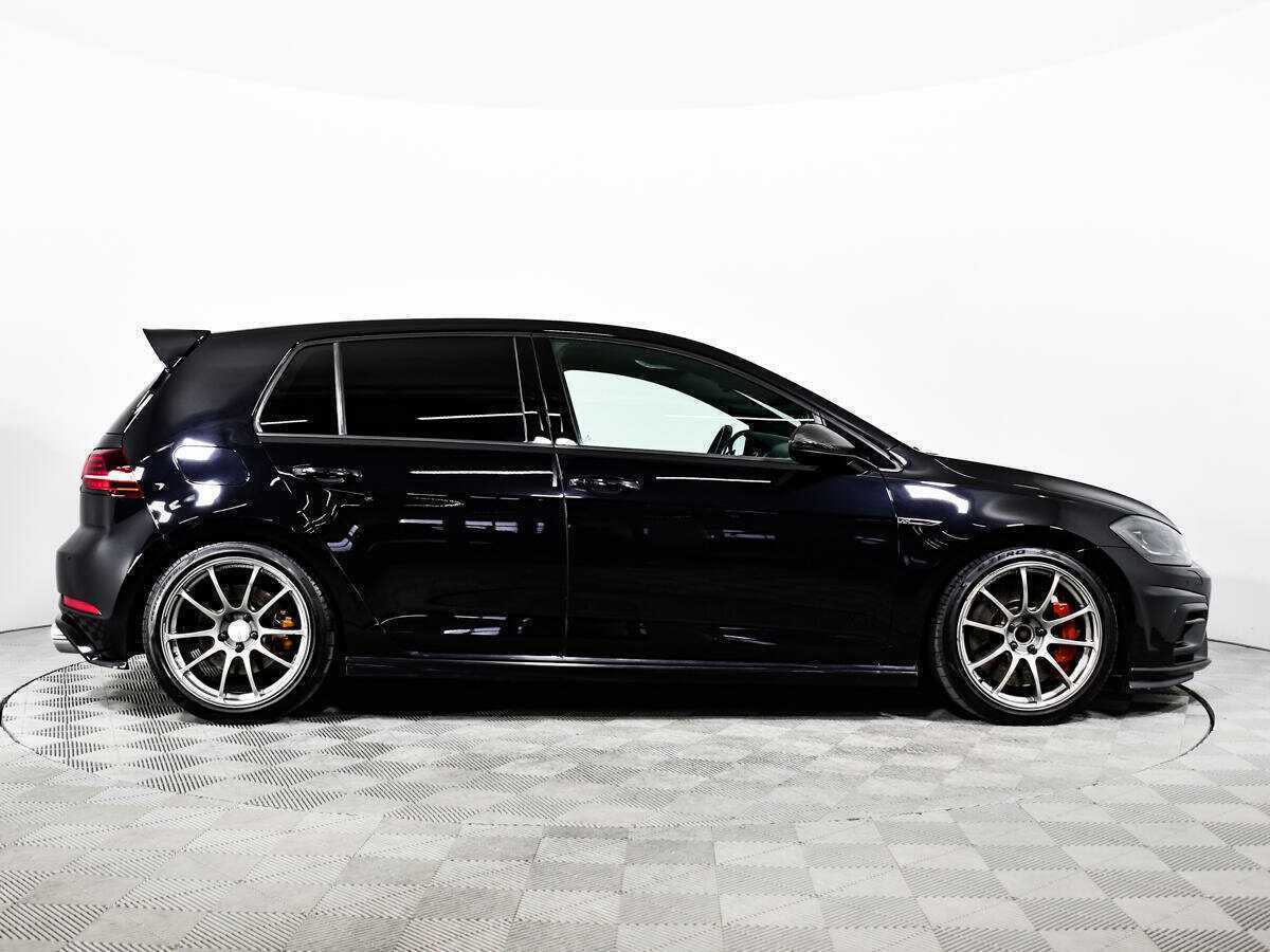 Купить Volkswagen Golf R с пробегом. Фото: #3